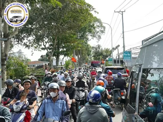 Du khách đổ về làng hoa, vườn quýt ở Đồng Tháp