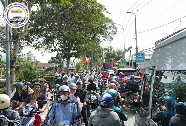 Du khách đổ về làng hoa, vườn quýt ở Đồng Tháp